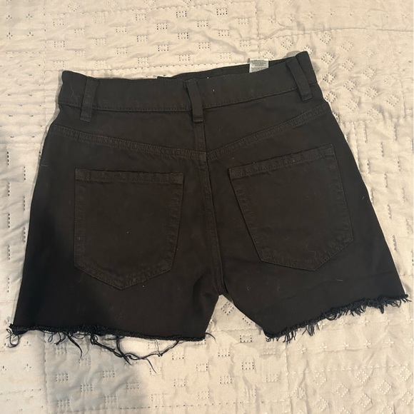 Shorts - Picture 5 of 5